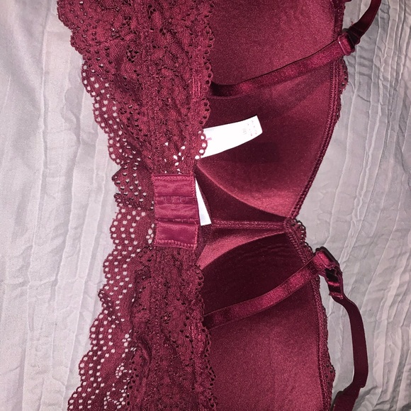 Assortment of ladies bras 32B to 34B - Picture 3 of 3